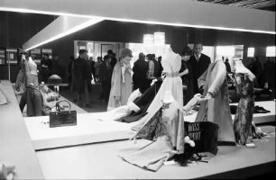 Basel: Madame et Monsieur, Halle, Swiss Export