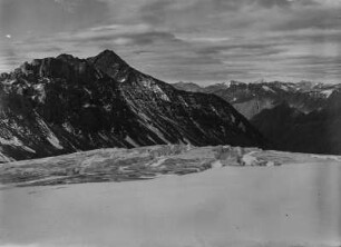 Berggipfel : Blick zu den Gipfeln von Mullwitzaderl (ca. 3244m) und Zopetspitze (ca. 3198m)