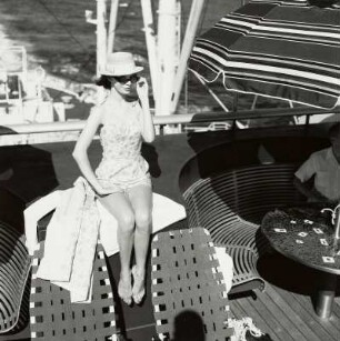 "Grace Line trip", Modeaufnahme, Modell Gunilla Riva (Mademoiselle)