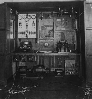 Löschfunkenstation von Huth : Technikgeschichte | Physik | Elektrizität | Drahtlose Telegraphie und Telephonie