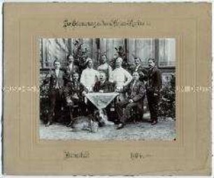 Erinnerungsfoto an das Offiziers-Kasino in Darmstadt 1904