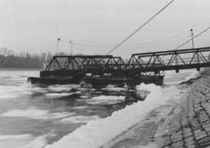 Eisperiode im Rhein 1954