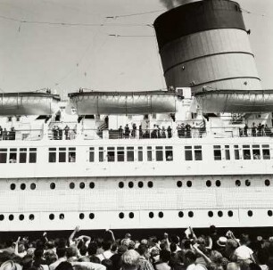 Auslaufen der Queen Mary