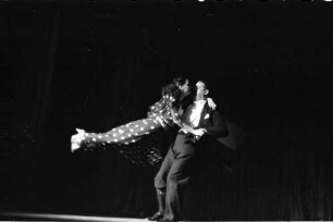 Berlin: Kabarett der Komiker; Earl Leslie und Flora Duane; Tanz