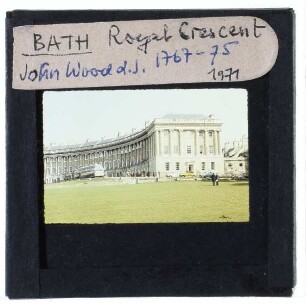 Bath, Royal Crescent : Gartenfront