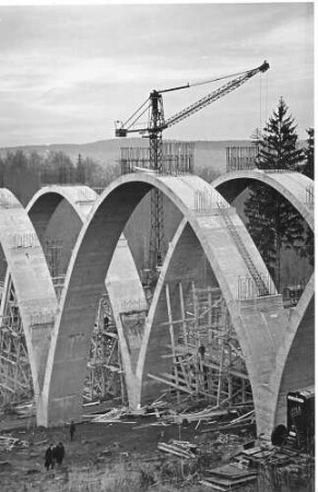 Rohrbach-(Friedens)brücke, km 211,808 - 212,130 Fertige Bögen