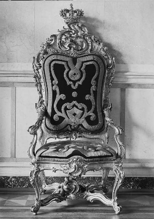 Thron : Thronsessel, um 1740, Krone moderne Ergänzung, im Residenzschloss Dresden