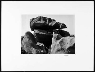 Bretagne. St. Guirec. Granitfelsen am Strand