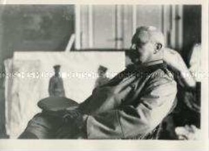Paul von Hindenburg im Atelier