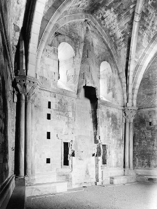Castel del Monte. Burg (um 1240/um 1250). Inneres. Kamin im Obergeschoss