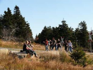 Wanderer unterhalb des Brockens im Hochharz