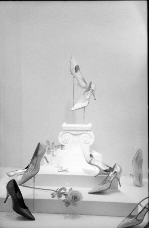 Basel: Stand, Bally Schuhe