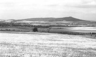 Rosenbach-Herwigsdorf. Blick vom Windmühlenberg auf den Rothstein