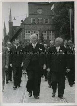 Theodor Heuss eröffnet die "Nordischen Tage" in Lübeck