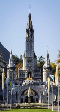 Frankreich. Midi Pyrenees. Hautes Pyrenees. Lourdes. Basilique du Rosaire