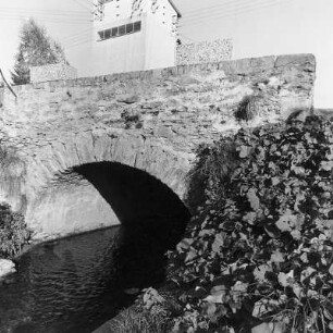 Laubusbach Brücke; Brechen, Laubusbach (Mühlstraße)