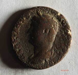 Römische Münze, Nominal As, Prägeherr Hadrian, Prägeort Rom, Original
