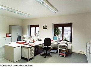 Sächsische Landesbibliothek - Staats- und Universitätsbibliothek Dresden. Außenstelle Deutsche Fotothek. 2. Obergeschoss. Dienstzimmer für Sekretariat und Rechnungsstelle : Dresden-Neustadt, Bautzner Straße 19. Sächsische Landesbibliothek - Staats- und Universitätsbibliothek Dresden. Außenstelle Deutsche Fotothek. 2. Obergeschoss. Dienstzimmer für Sekretariat und Rechnungsstelle