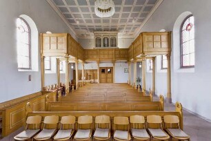 Ev. Kirche und Ehrenmal (Kirche, Ehrenmal); Weilrod, Ratsgasse 16
