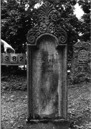 Grabstein 1382 [Hahn S. 143 Grab-Nr. 2185]