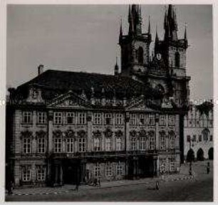 Das hunderttürmige Prag, Palais Goltz-Kinsky