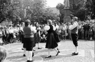 Freiburg: Rathausplatz; Tanz, Trachtengruppe aus dem Hotzenwald