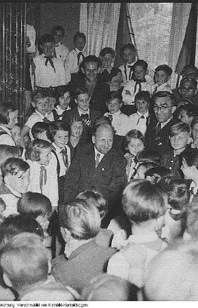 Dresden, Pionierpalast "Walter Ulbricht" (Schloß Albrechtsberg), Besuch von Walter Ulbricht, 31. Mai 1953 & Zittau, Besuch von Walter Ulbricht und Frida Hockauf, Mai 1954