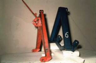 Fotografie: Antriebs- und Anbausystem, Dreipunktaufhängung, Weiste- Dreieck