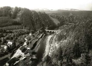 Saaletal : Saaletal bei Ziegenrück. Blick in das Saaletal oberhalb Ziegenrück. Blick flußab