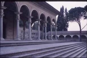 Arezzo, S. Maria delle Grazie : Portikus