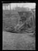21-cm-Mörser mit einem Soldaten bei La Coulotte (bei Avion?, Dep. Pas-de-Calais, Frankreich)