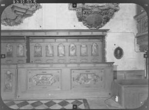 Reichenbach/O.L. Johanneskirche (Wiederaufbau 1674). Ratsherrengestühl