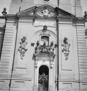 Potsdam. Portal der Garnisonkirche