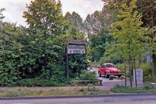 Hamburger Straße 1: Restaurant Utspann: Parkplatz, Hinweisschild