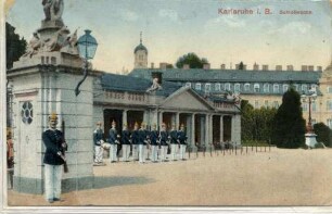 Postkartensammlung Weis mit Ansichten Karlsruhes. Schlosswache