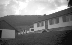Wolfach: Übergangsheime in der Landschaft; Einzelhäuser; von unten