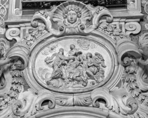 Ausstattung des Presbyteriums — Kommunion der heiligen Scholastika