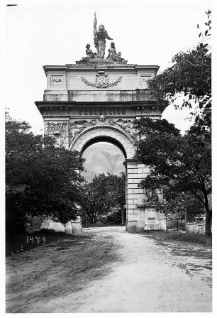 Caracas/ Venezuela: Triumpfbogen, Denkmal der Föderation, auf dem Architrav die Inschrift: Federation