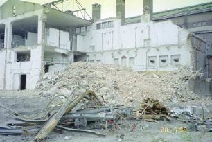 110 kV-Schalthaus Werk II, von S