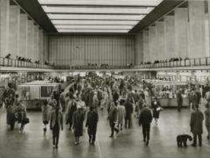 Neue Abfertigungshalle auf dem Berliner Flughafen Tempelhof