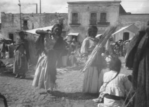 Markt in Toluca : Blick über einen Marktplatz mit Händlern