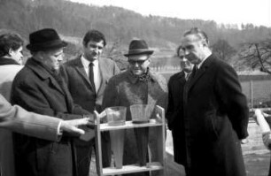 Bodmann: Wasserproben; mit Regierungspräsident Person