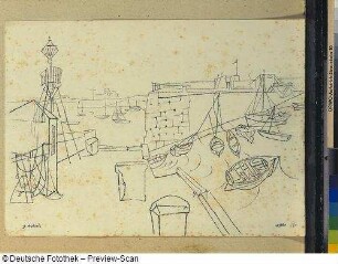 Hafen mit Booten und Mast