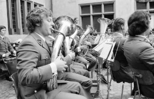 Freiburg: Regierungspräsidium; Sommerfest mit Brunnenweihe; Musikkapelle