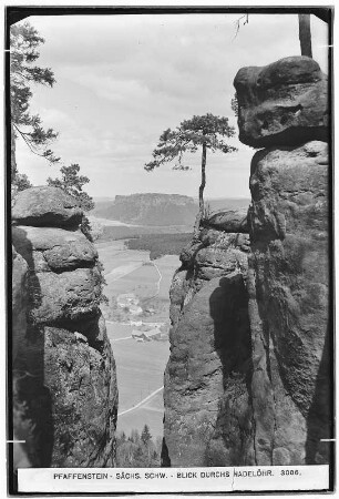 Pfaffenstein, Sächsische Schweiz. Blick durchs Nadelöhr