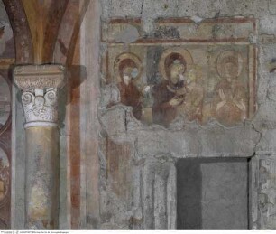 Madonna, flankiert von zwei weiblichen Heiligen