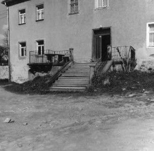 Bergen. Ehem. Herrenhaus (17.-19. Jh.). Freitreppe