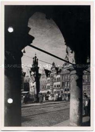 Bremen, Rathauslaubengang und Roland