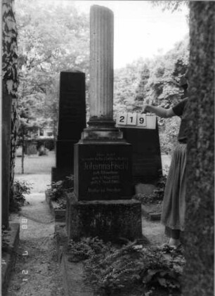 Grabstein 219