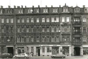 Dresden-Neustadt, Fritz-Reuter-Straße 8. Wohnhaus mit Läden (um 1900)